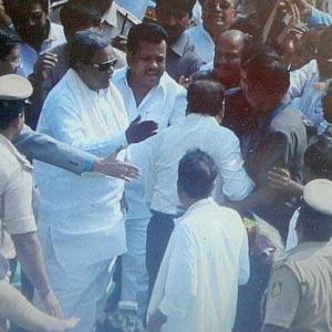 Karnataka CM in row for 'slapping' official, denies doing so