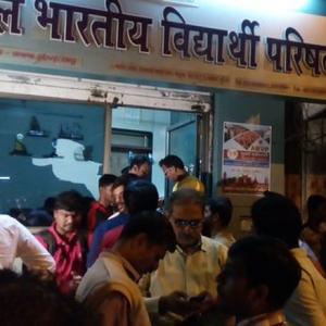 1 injured after ABVP's Mumbai office attacked