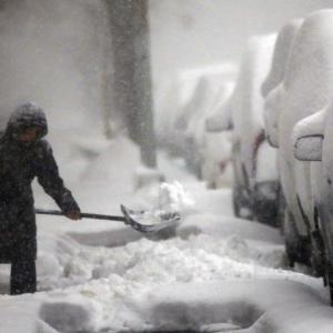 Monster blizzard hits US, 120,000 without power