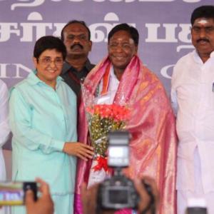 Narayanasamy refuses to join issues with Bedi