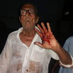 Cop beats up 80-year-old Hindu man in Pakistan for eating during Ramazan
