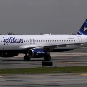 US flight attendant forced Muslim women to escort off plane for 'staring'