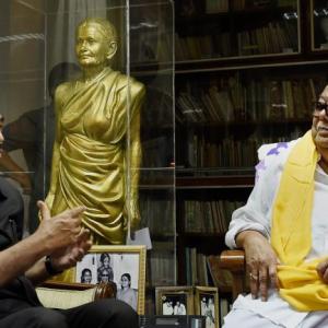 DMK-Congress begin talks, set ball rolling for seat-sharing