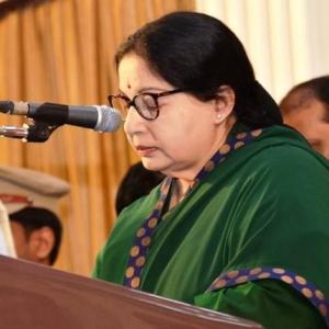 Jayalalithaa sworn-in as Tamil Nadu CM for the 6th time