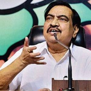 Khadse likely to get clean chit by cops in Dawood call case