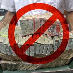 Rs 500, 1000 notes scrapped; ATMs, banks closed tomorrow