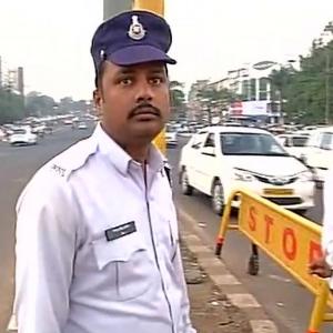 This traffic cop offers to donate his kidney to Sushma
