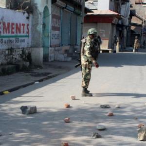 Curfew back in parts of Kashmir after stray incidents of stone-pelting