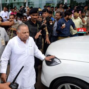 Mulayam joins campaigning, but seeks votes for Shivpal