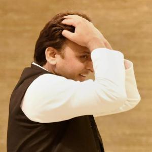 Akhilesh says he is with Shivpal as supporters protest
