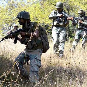 Pak troops kill 3 Indian jawans, body of 1 mutilated