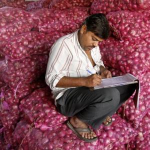 Centre halves onion stock holding limit for retailers