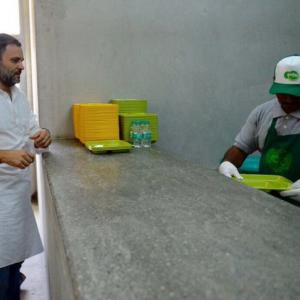 Aping TN, Congress opens Indira canteens in Karnataka
