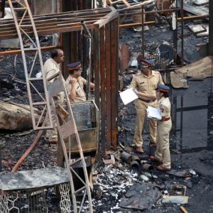 Mumbai blaze kills 15, restaurant owners charged with culpable homicide