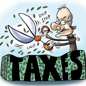 Tax reduced to 5% on income of Rs 2.5 lakh-5 lakh