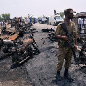 149 killed, 117 injured as oil tanker explodes in Pak