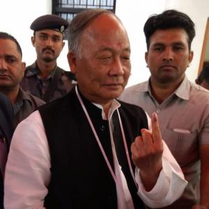 Manipur: NPP claims Cong faked support; Ibobi to quit