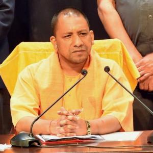 UP CM asks officials to stop chewing paan, gutka in office