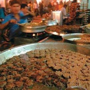 Lucknow's iconic Tunday Kababi opts for chicken and mutton