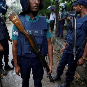 Bangladesh: 2 dead, 28 injured as commandos storm terrorists' den