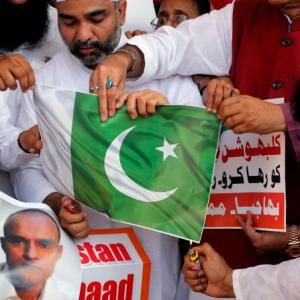 Pak govt slammed for 'poor handling' of Jadhav case