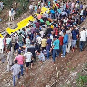 27 children dead as school bus falls into gorge in Himachal