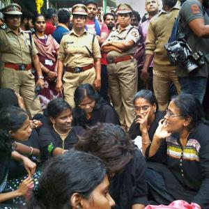 11 Sabarimala-bound women chased away; SC verdict yet to be implemented