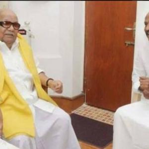 'Except his fans, no one will rally behind Rajinikanth'