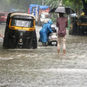 Mumbai sinking, Delhi being buried under garbage, but govt does nothing: SC