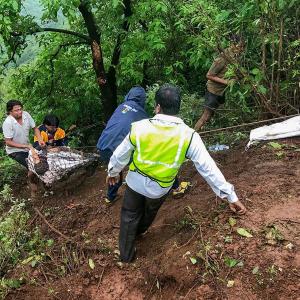 Maha bus accident: 30 bodies retrieved from gorge