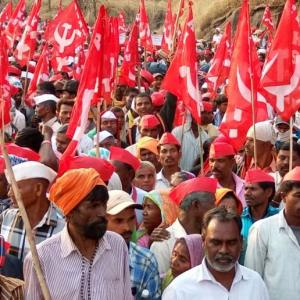 Why 30,000 farmers have marched to Mumbai