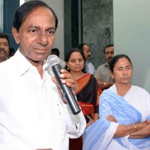 'This is the beginning of the federal front': KCR after meeting Mamata
