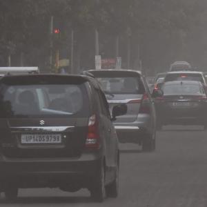 Delhi's air quality deteriorates to 'very poor' for first time in season