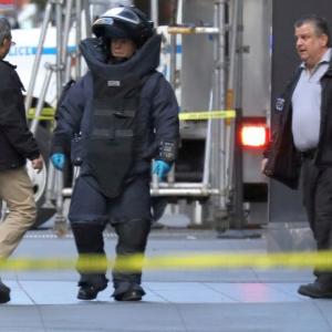 Explosive devices sent to Obama, Clinton; CNN building evacuated