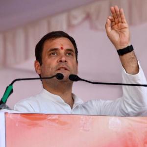 SC issues contempt notice to Rahul for Rafale remarks