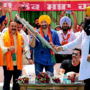Sunny Deol files nomination from Gurdaspur