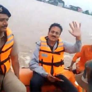 Maha minister takes selfie videos during flood survey