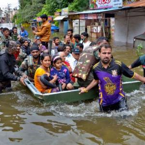 Floods pile on misery in Kerala, Maharashtra, K'taka