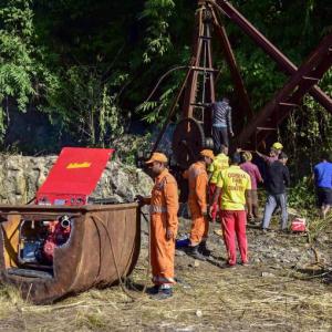 Navy, NDRF divers could not go down the Meghalaya mine on Day 21