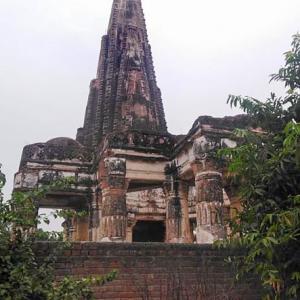 1,000-yr-old Hindu temple reopens in Pak after 72 yrs