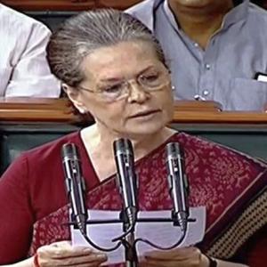 Sonia, Mulayam and others administered oath on 2nd day