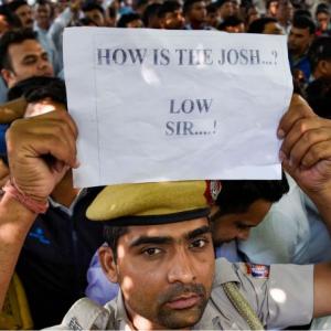 Resume work, Delhi top cop urges protesting policemen