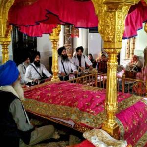 Qureshi: Won't charge Kartarpur pilgrims on Nov 9, 12