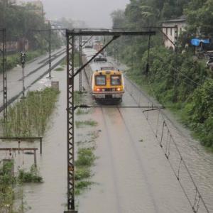 Heavy downpour paralyses Mumbai, red alert for 24 hrs