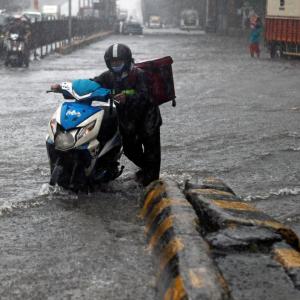 Heavy rains, strong winds batter Mumbai; more to come