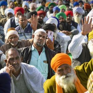 Farmers accept govt proposal for talks on Dec 30