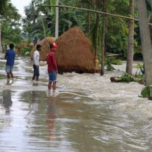 Assam floods claim 5 more lives; around 40 lakh hit