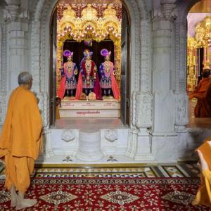 Coronavirus: Swaminarayan sect shuts all temples