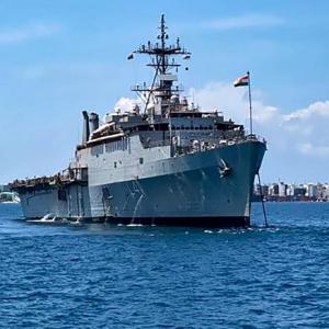 Naval ship arrives in Kochi with Indians from Maldives