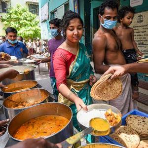 Govt announces free food grain to migrants for 2 mnths